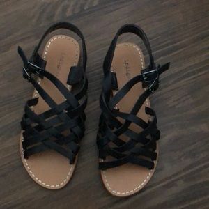 Cute strappy sandals!